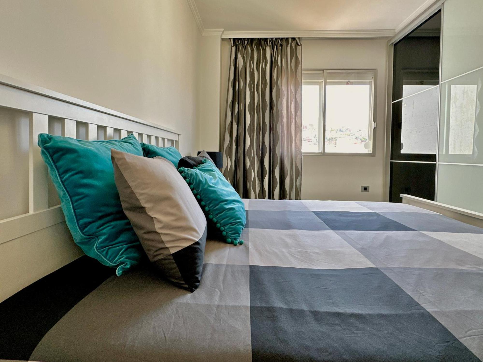 Hostiguest Coliving Leon Y Castillo Las Palmas de Gran Canaria Exteriér fotografie