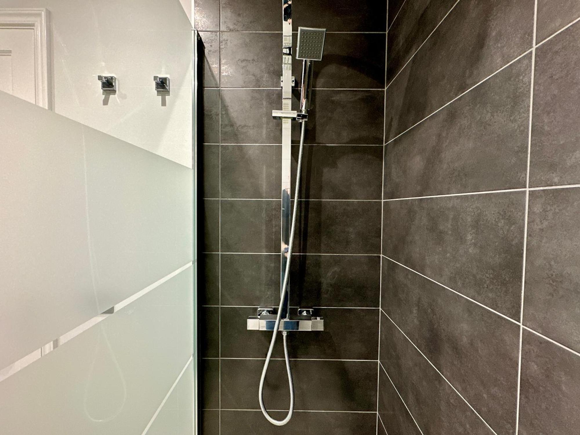 Hostiguest Coliving Leon Y Castillo Las Palmas de Gran Canaria Exteriér fotografie