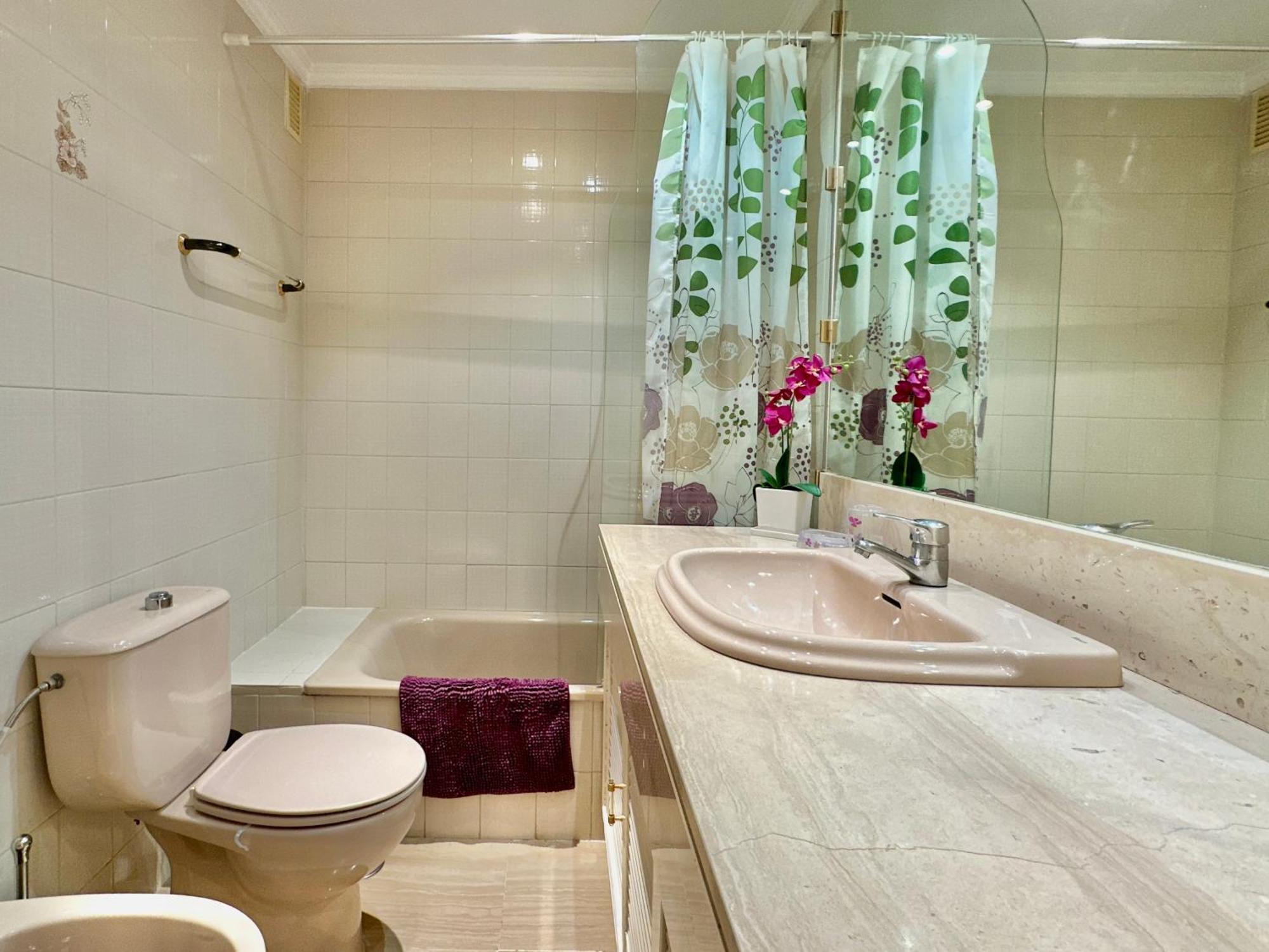Hostiguest Coliving Leon Y Castillo Las Palmas de Gran Canaria Exteriér fotografie